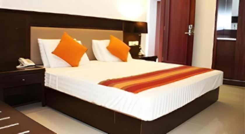 Sai Sea Hotel 3*
